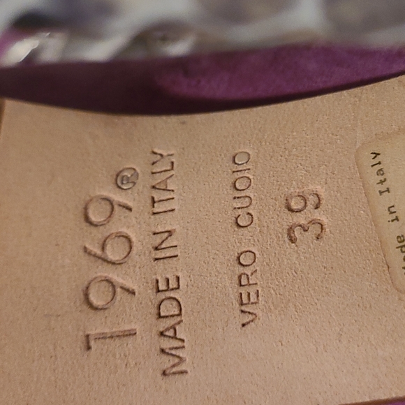 Like new 1969 suede and snake embossed stiletto platforms w/ peep toes - Picture 3 of 7